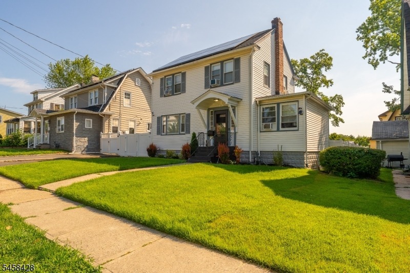 Thompson Ave, Roselle, NJ 07203