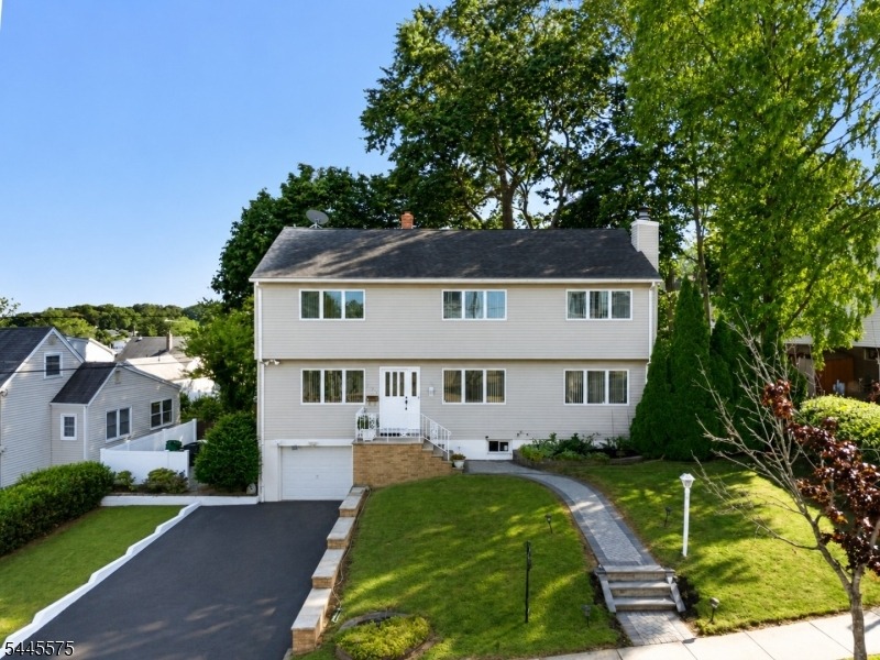 Livingston St, Clifton, NJ 07013