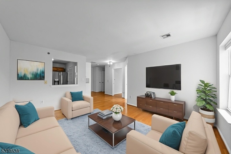 Stuyvesant-311 , Union, NJ 07083