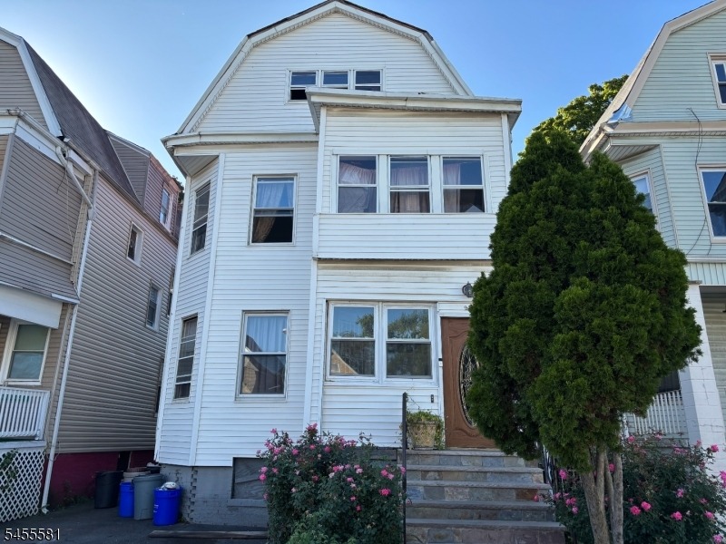 Steuben St, East Orange, NJ 07018