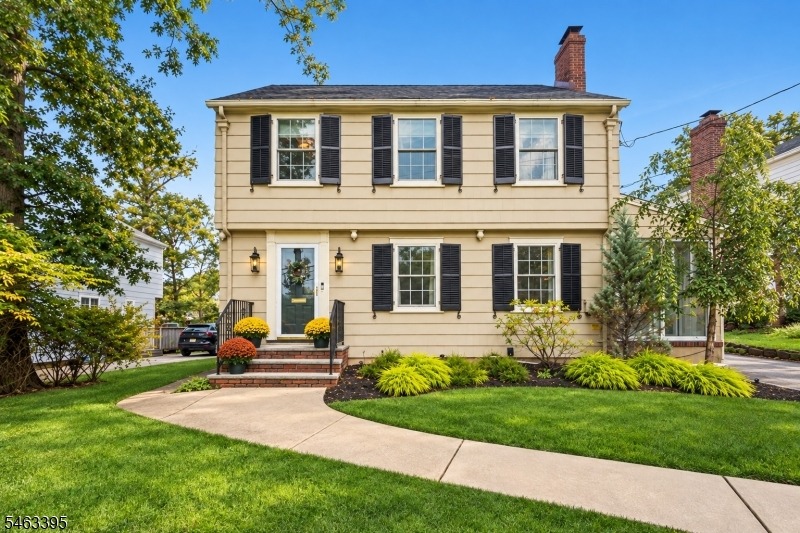 Linden Ave, Verona, NJ 07044
