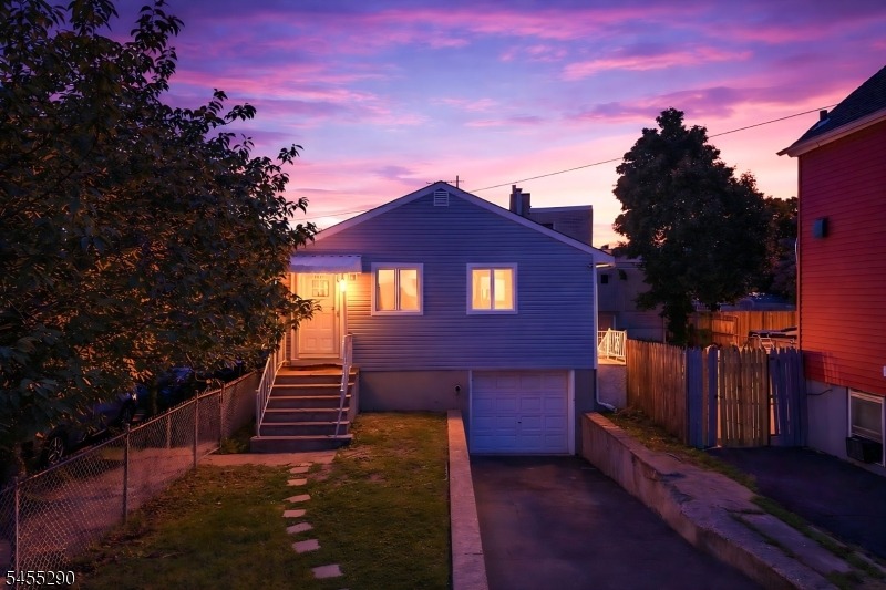 44th St, North Bergen, NJ 07047