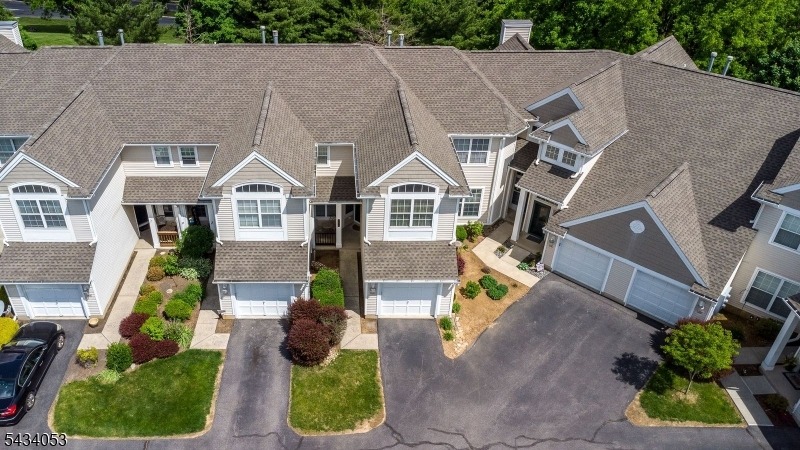 Fairview Cir, Stewartsville, NJ 08886