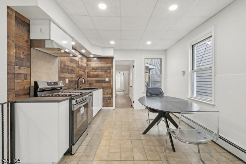 Houston St, Newark, NJ 07105