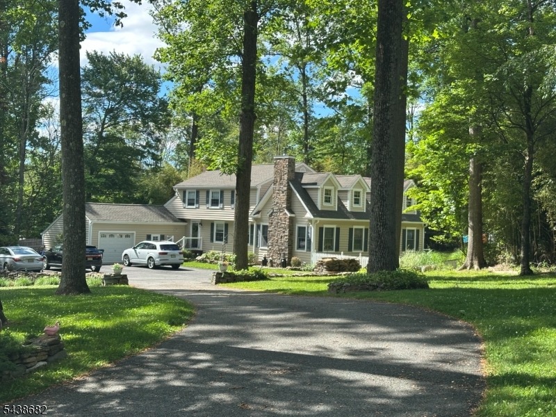 Dogwood Dr, Chester, NJ 07930