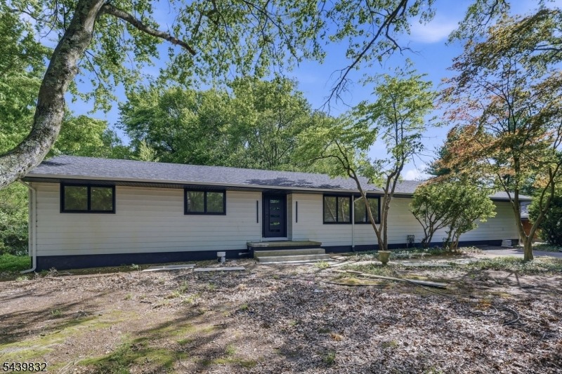 Bentley Rd, Monroe Township, NJ 08831