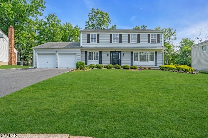 Tiffany Dr, East Hanover, NJ 07936