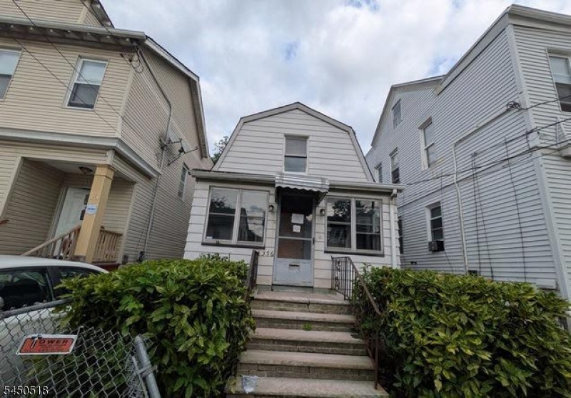 Myrtle Ave, Irvington, NJ 07111