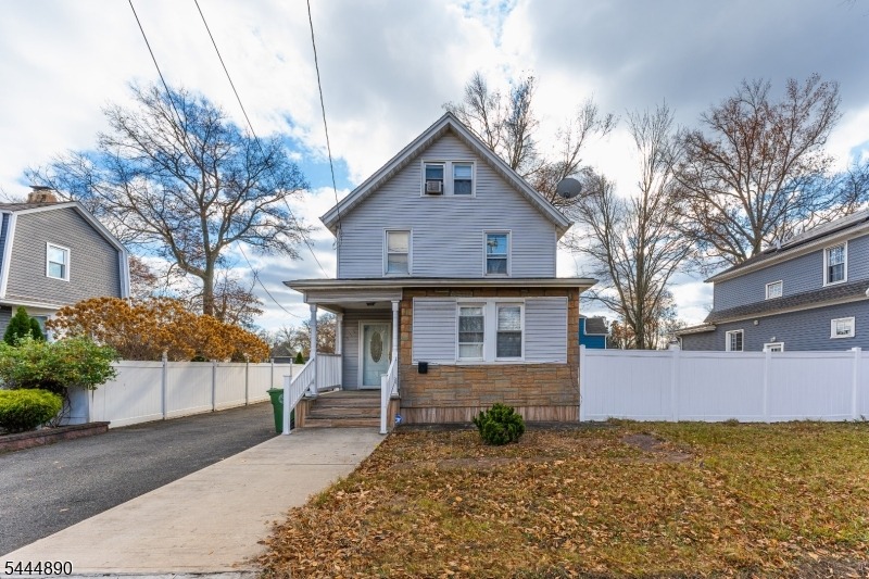 1st Ave, Roselle, NJ 07203