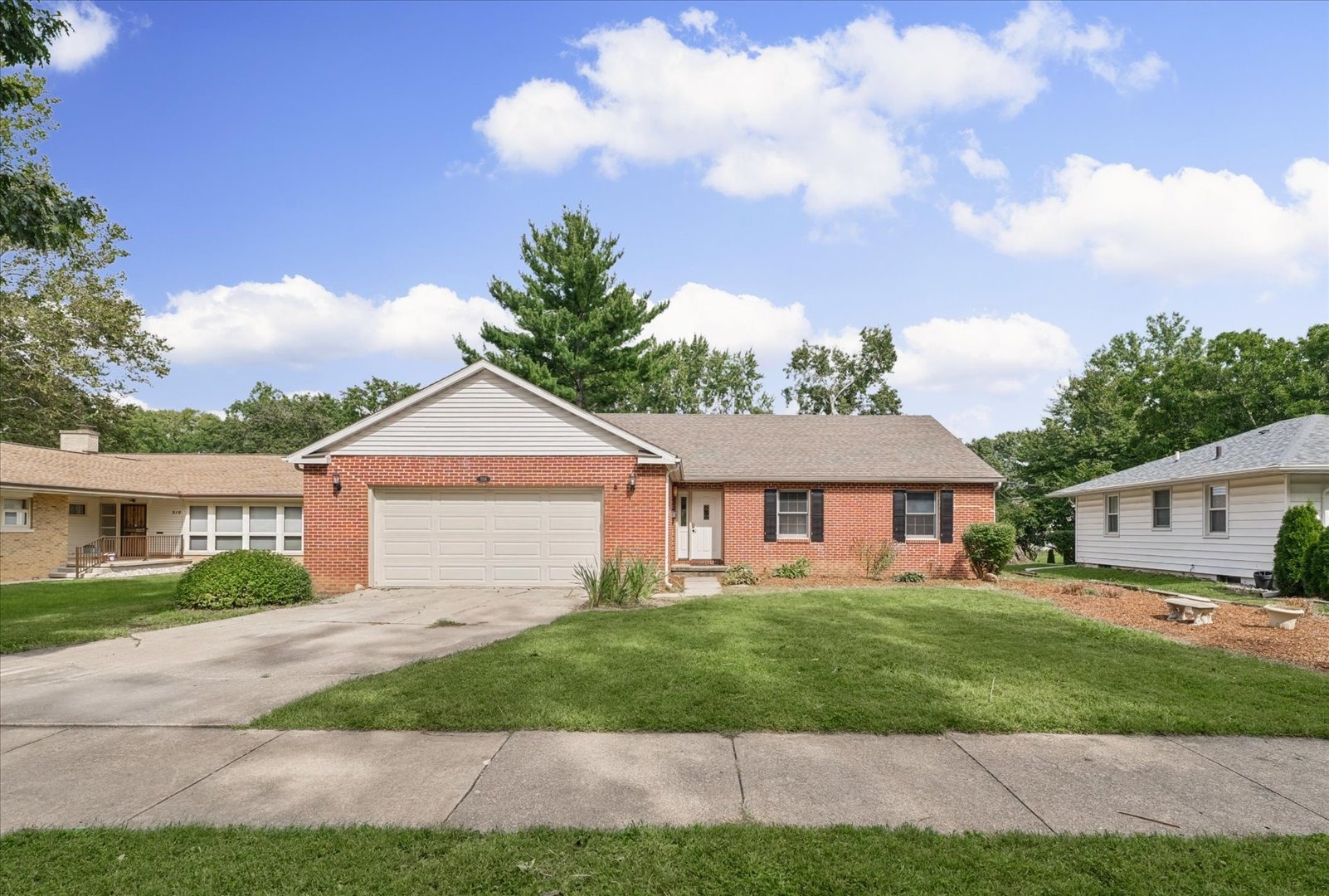 Haines Blvd, Champaign, IL 61820