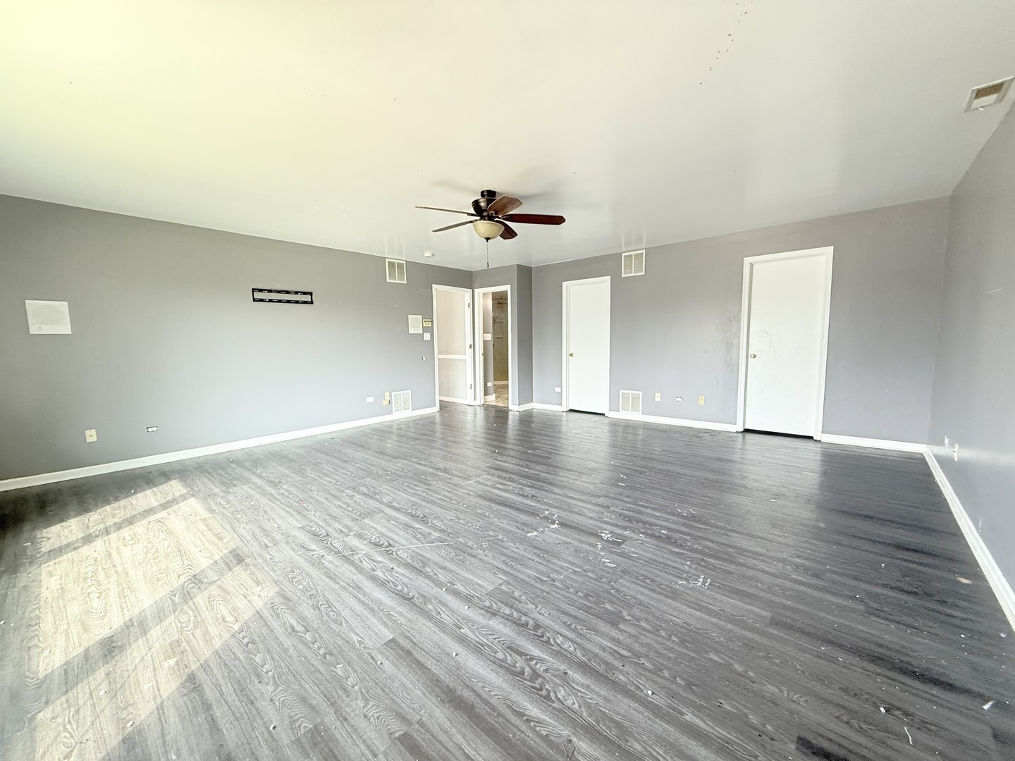 Oakland Dr, Steger, IL 60475
