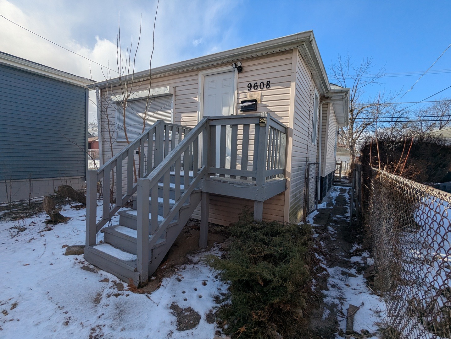 Wallace St, Chicago, IL 60628 #1