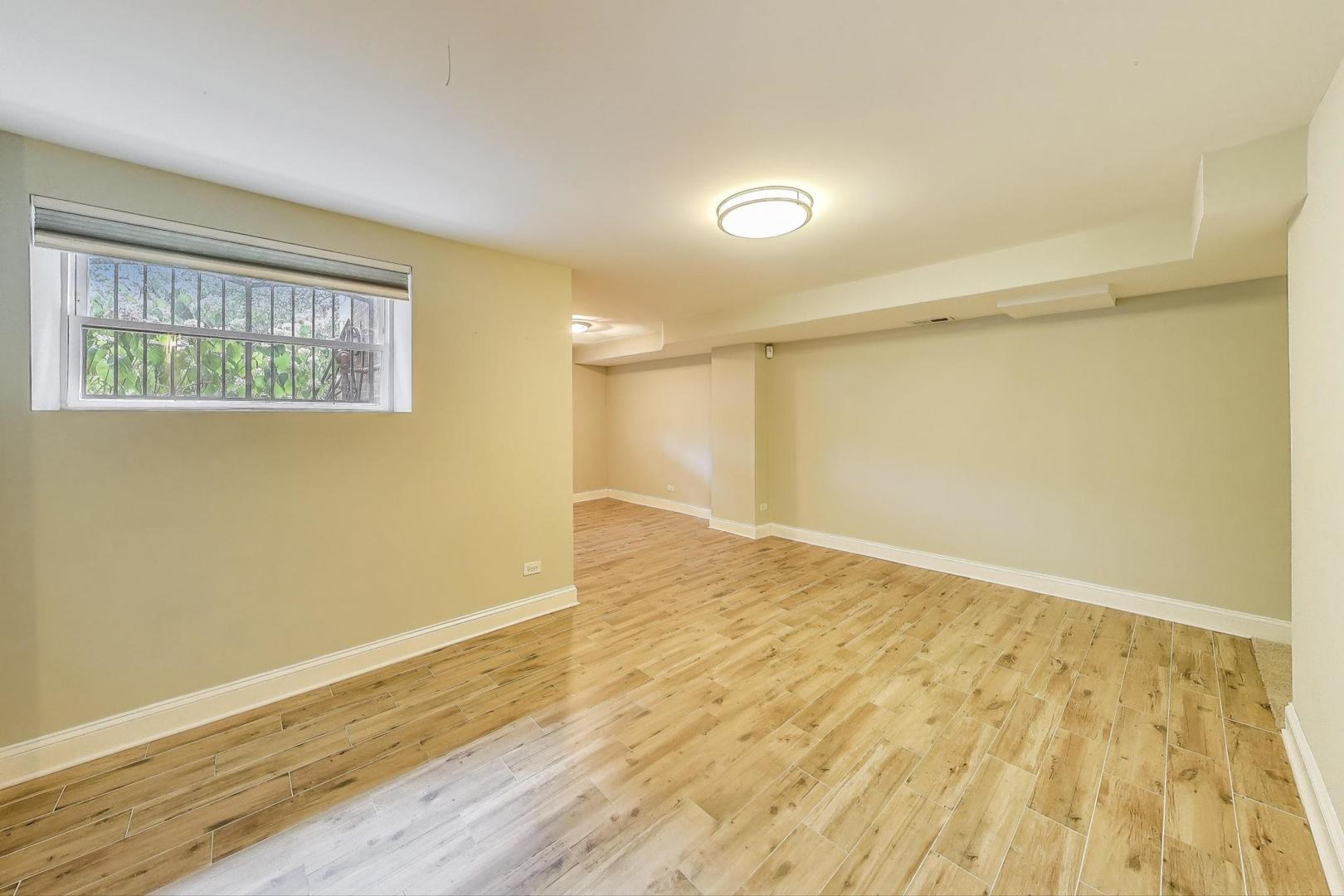 Paulina St, Chicago, IL 60626 #1