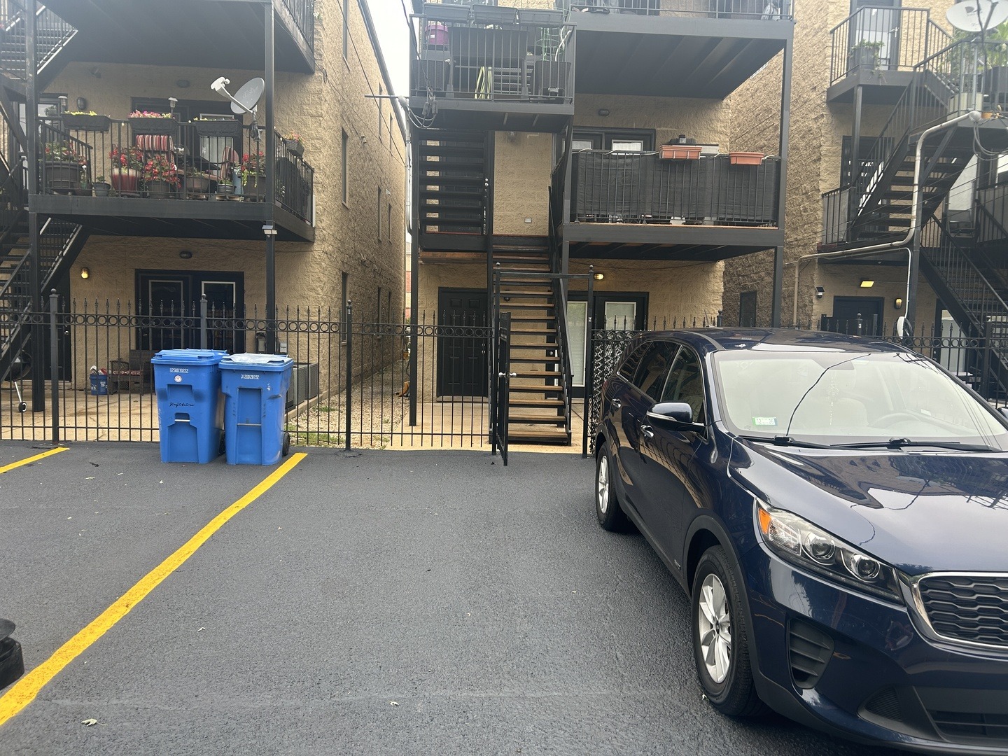 Belmont Ave, Chicago, IL 60634