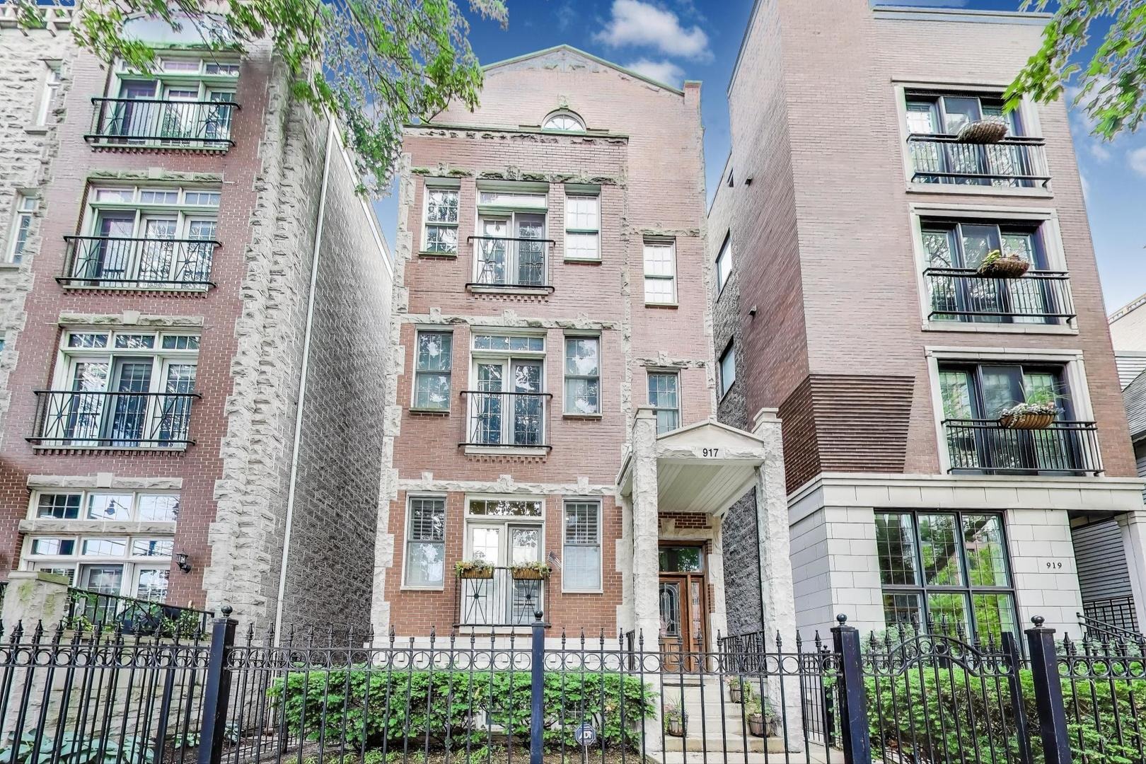 Altgeld St, Chicago, IL 60614 #1