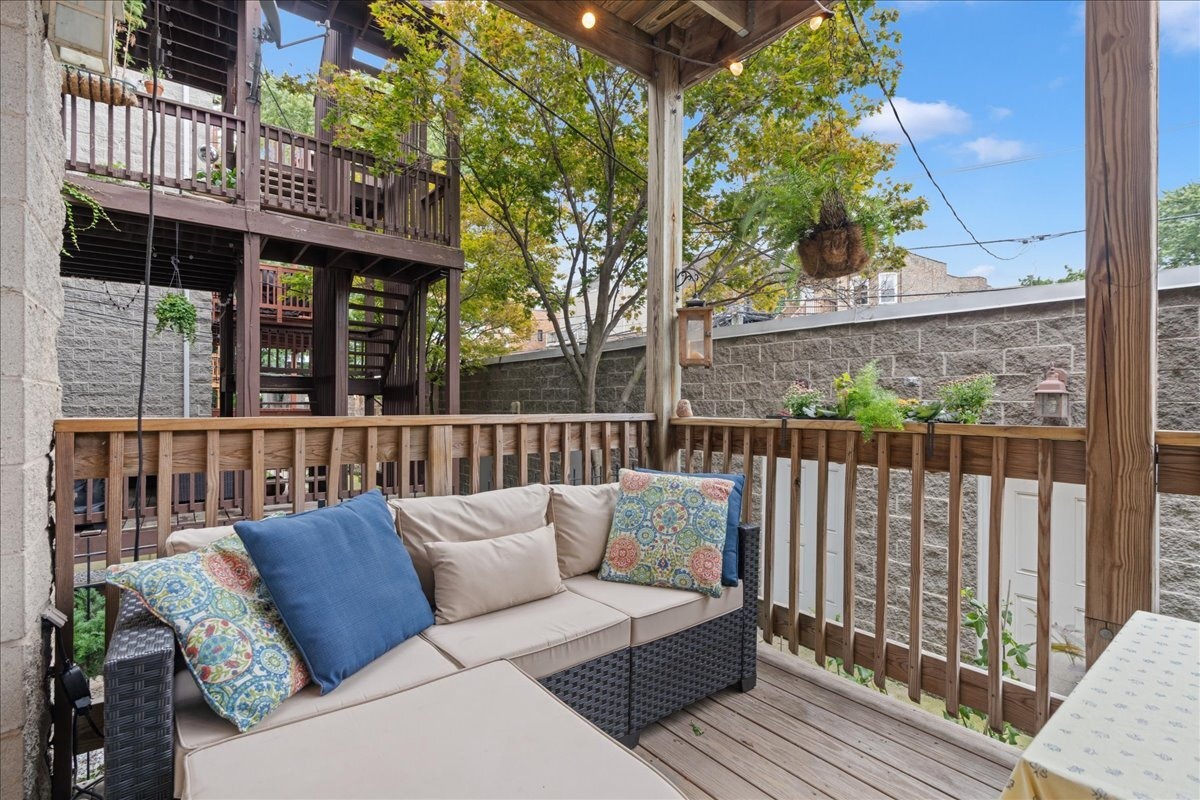 Wrightwood Ave, Chicago, IL 60614 #1