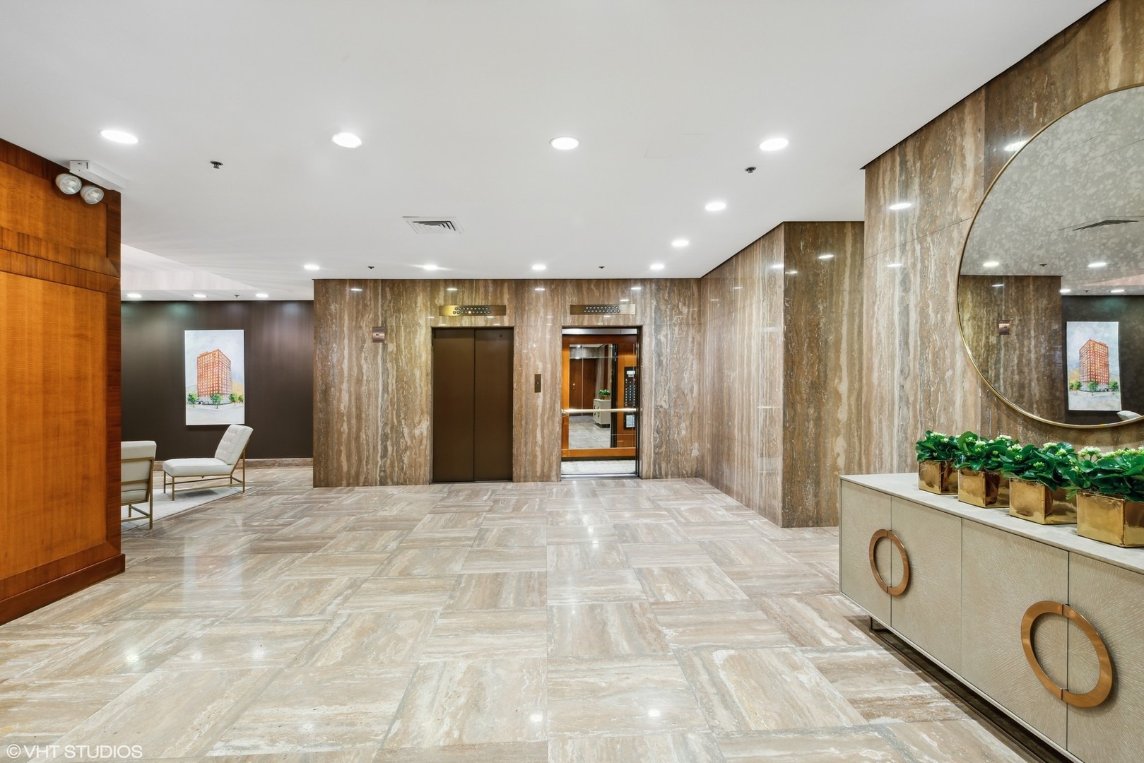 Delaware Pl, Chicago, IL 60611 #1