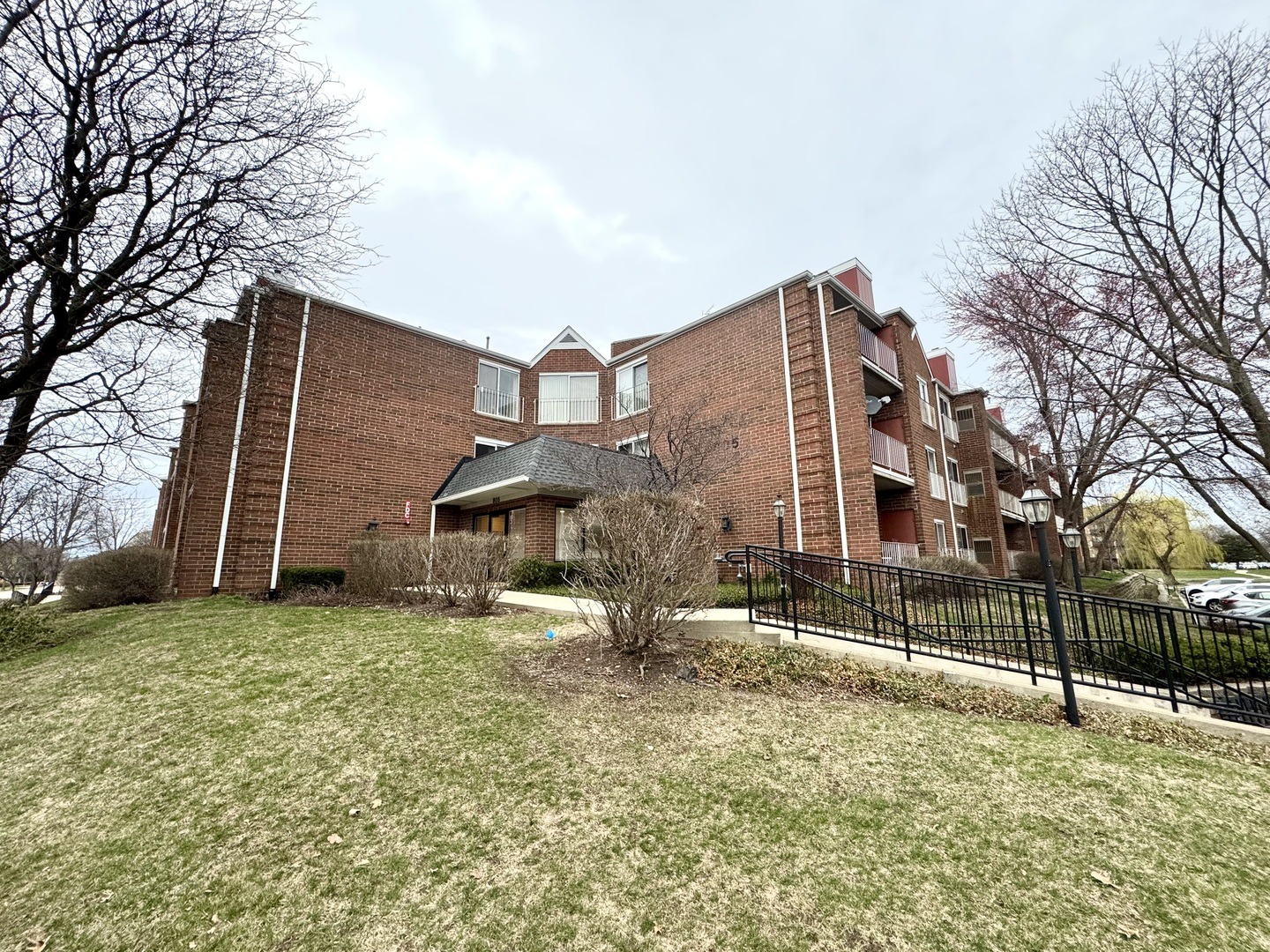 Leicester Rd, Elk Grove Village, IL 60007 #1