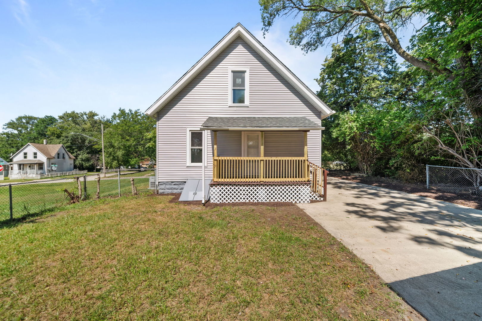Lincoln Ave, Rockford, IL 61102 #1