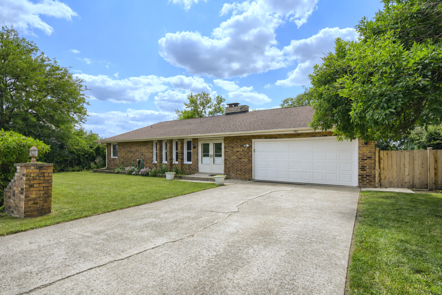 Lynwood St, Crest Hill, IL 60403 #1