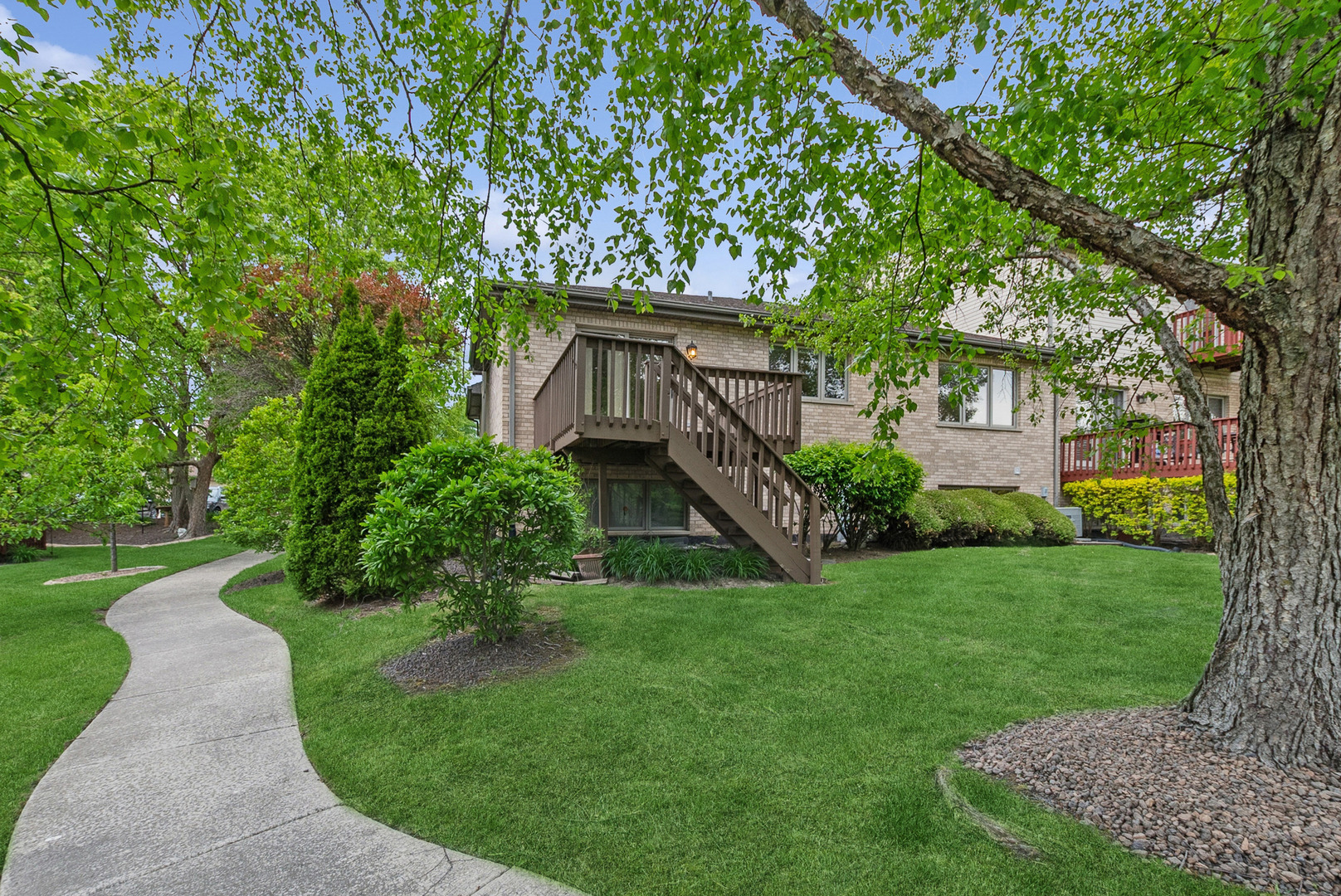 Shenandoah Dr, Orland Park, IL 60467