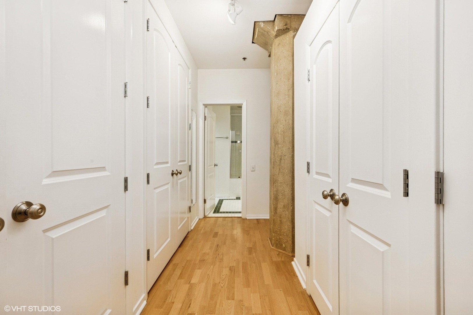 Dearborn St, Chicago, IL 60605