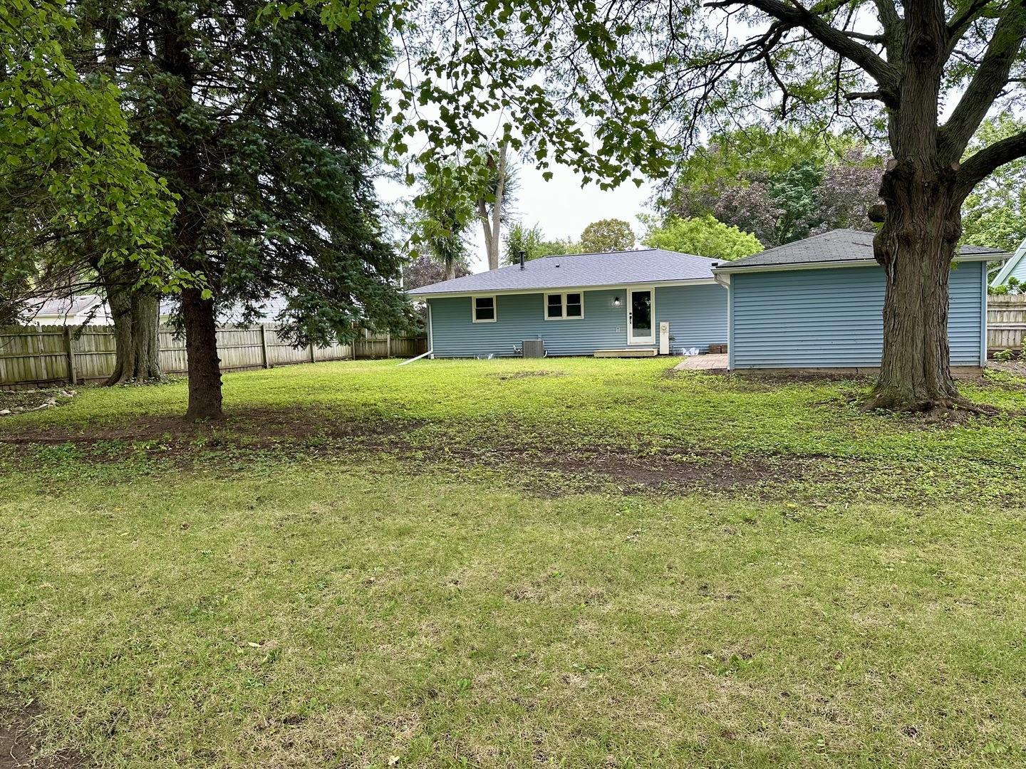 10th St, Belvidere, IL 61008 #1