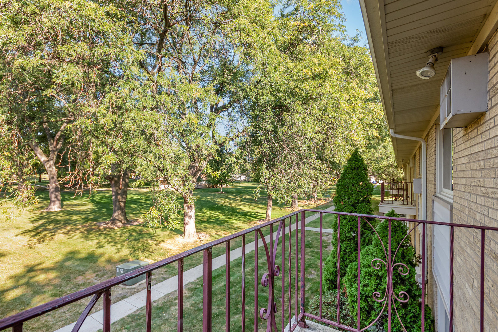 Concord Ln, Clarendon Hills, IL 60514