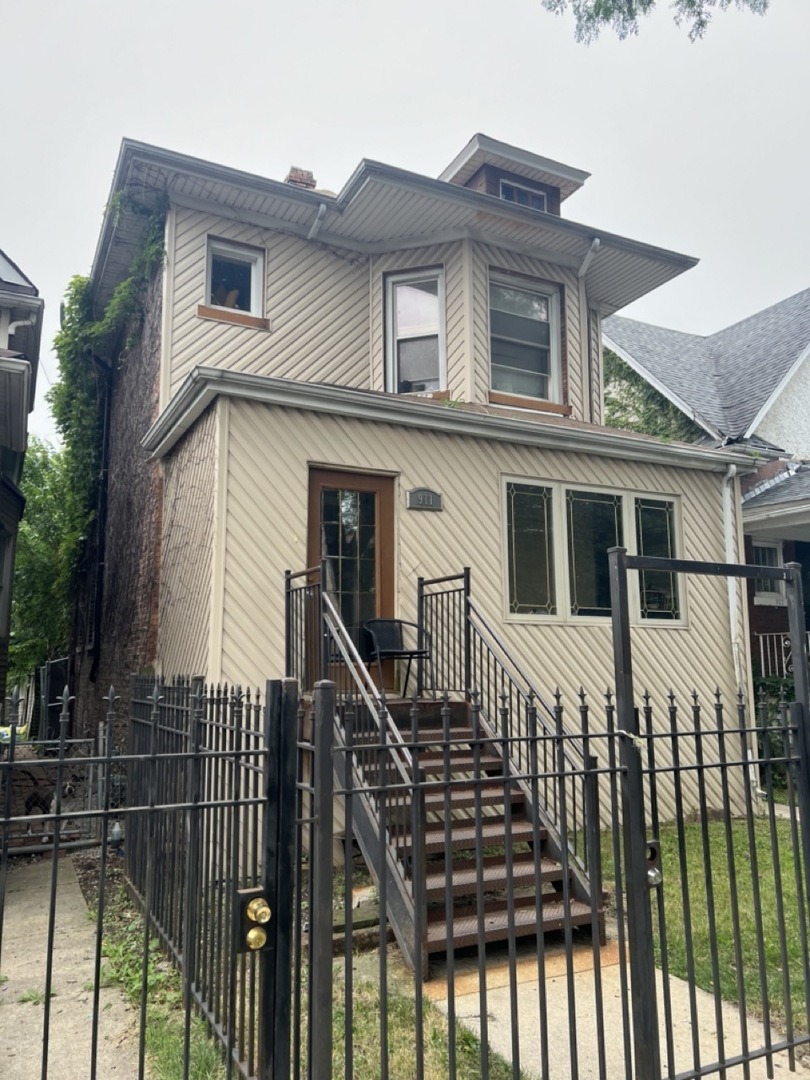 Lawler Ave, Chicago, IL 60651