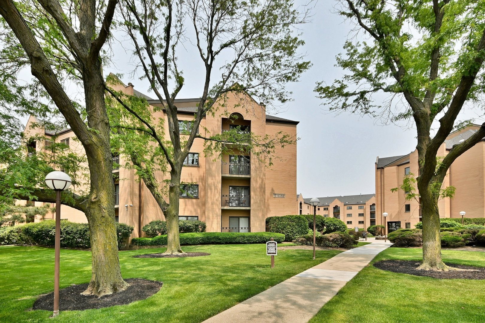 Lawrence Ave, Harwood Heights, IL 60706 #1