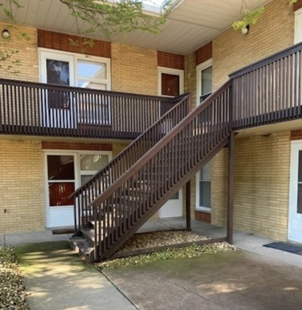 Burnham Ave, Lansing, IL 60438