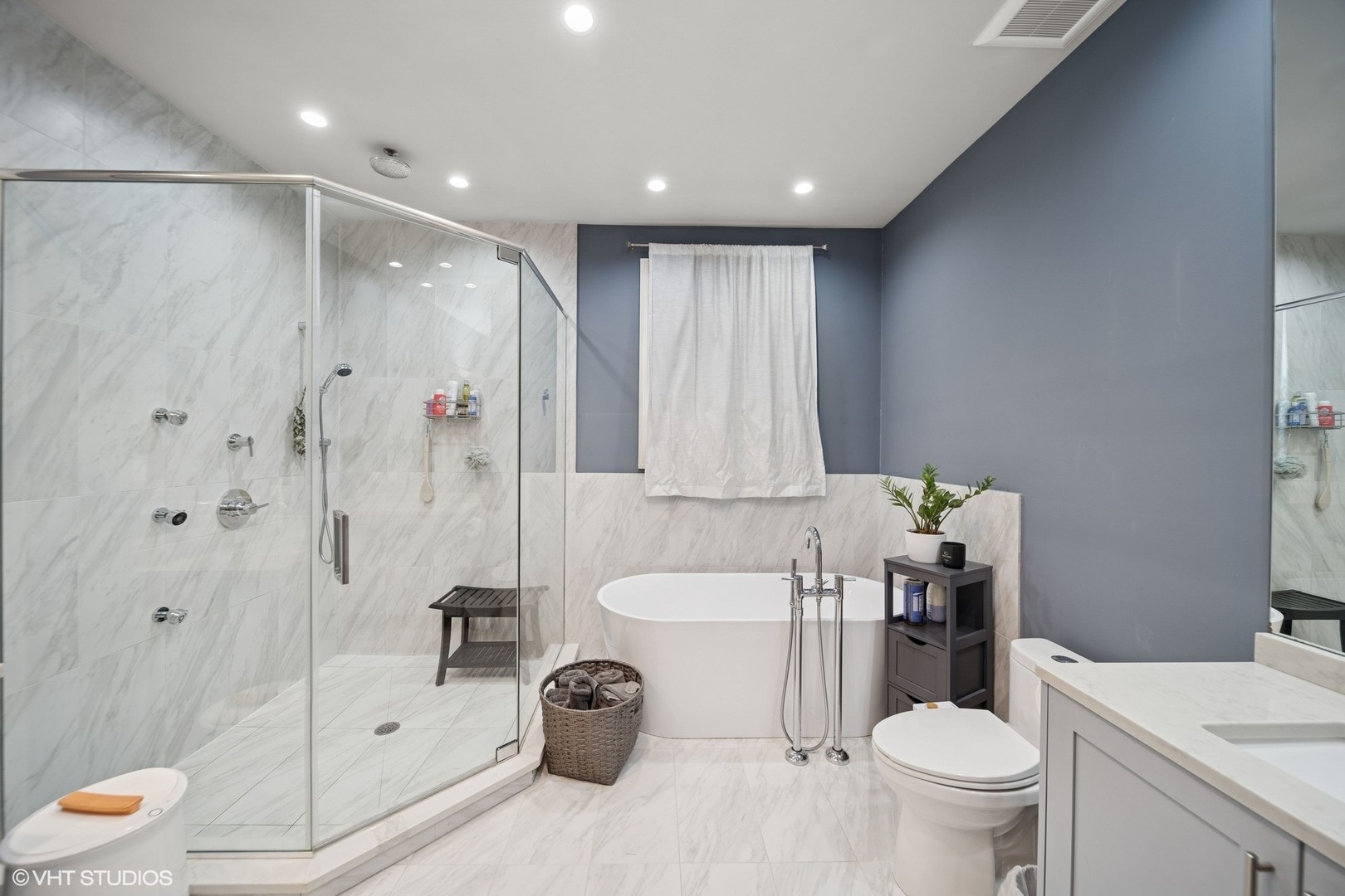 Woodlawn Ave, Chicago, IL 60637