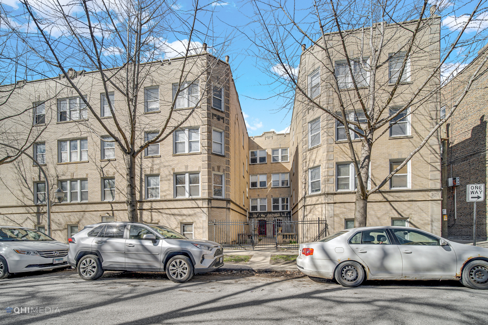 Rosemont Ave, Chicago, IL 60659 #1