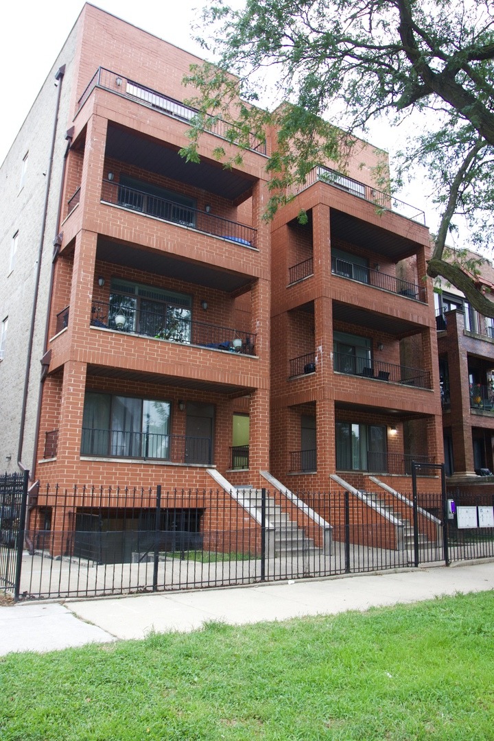 Michigan Ave, Chicago, IL 60615 #1