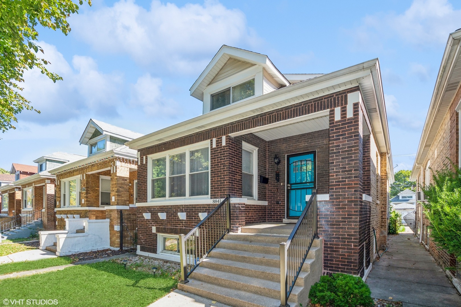 Justine St, Chicago, IL 60620