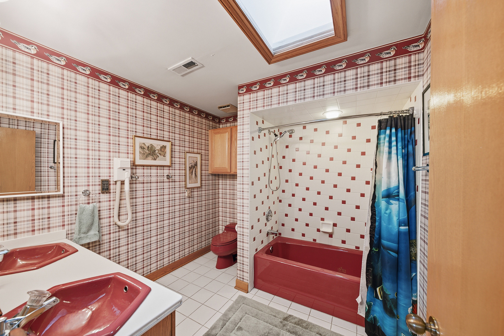 Berkshire Ct, Downers Grove, IL 60516