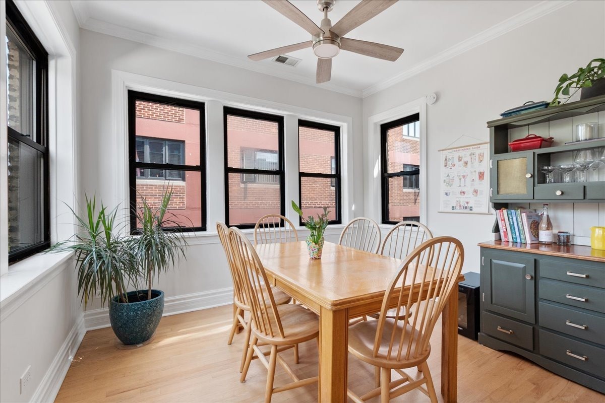 Bittersweet Pl, Chicago, IL 60613 #1