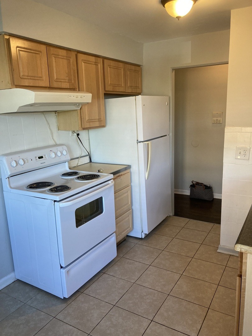 Berwyn Ave, Chicago, IL 60625