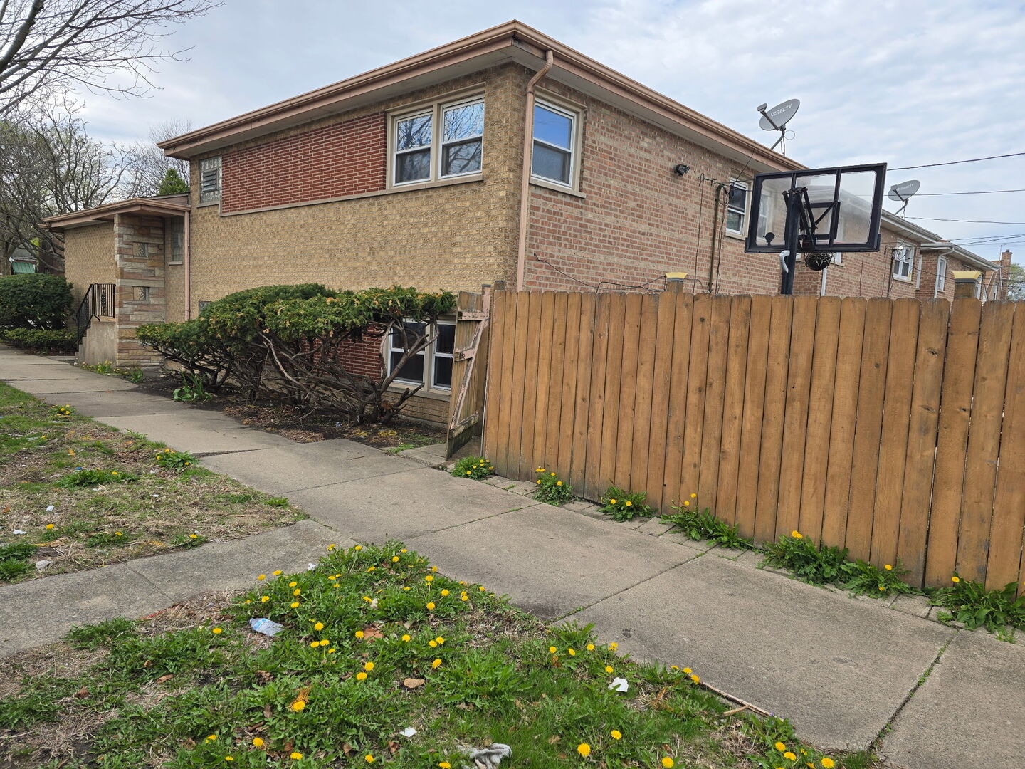 Jeffery Blvd, Chicago, IL 60617 #1