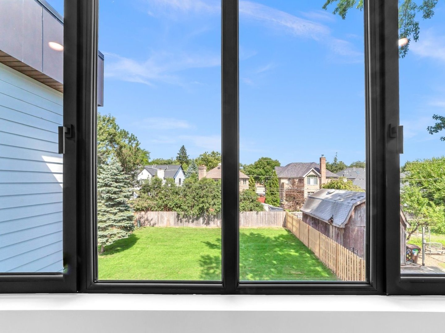 Laurel Ave, Glenview, IL 60025