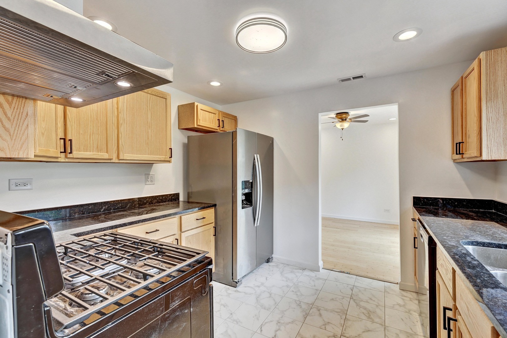 Oak St, Palatine, IL 60067 #1