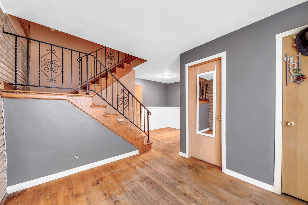 Kedzie Ave, Evergreen Park, IL 60805 #1