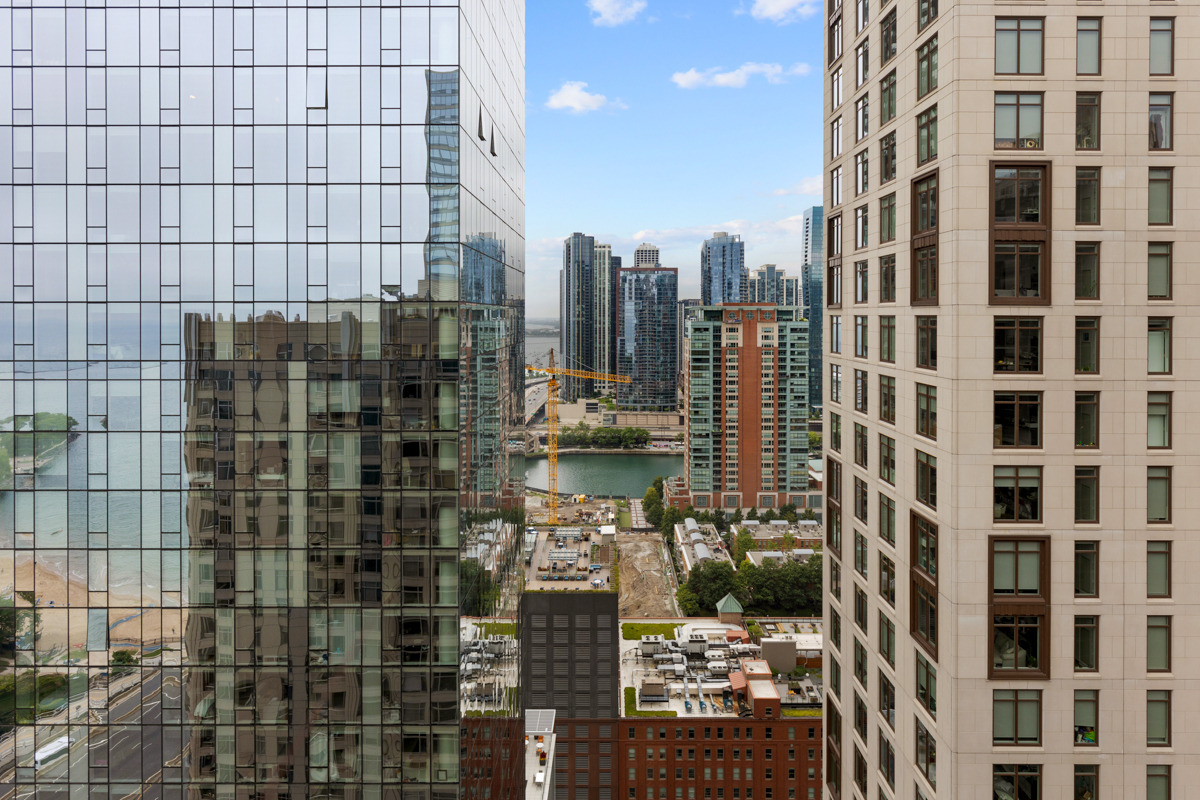 Lake Shore Dr, Chicago, IL 60611