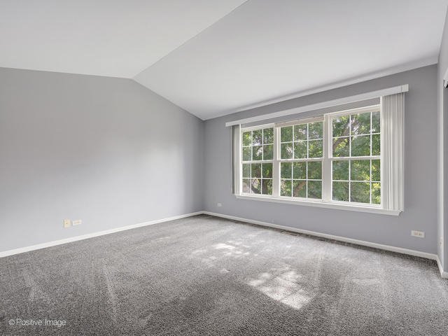 Genesee Dr, Naperville, IL 60563