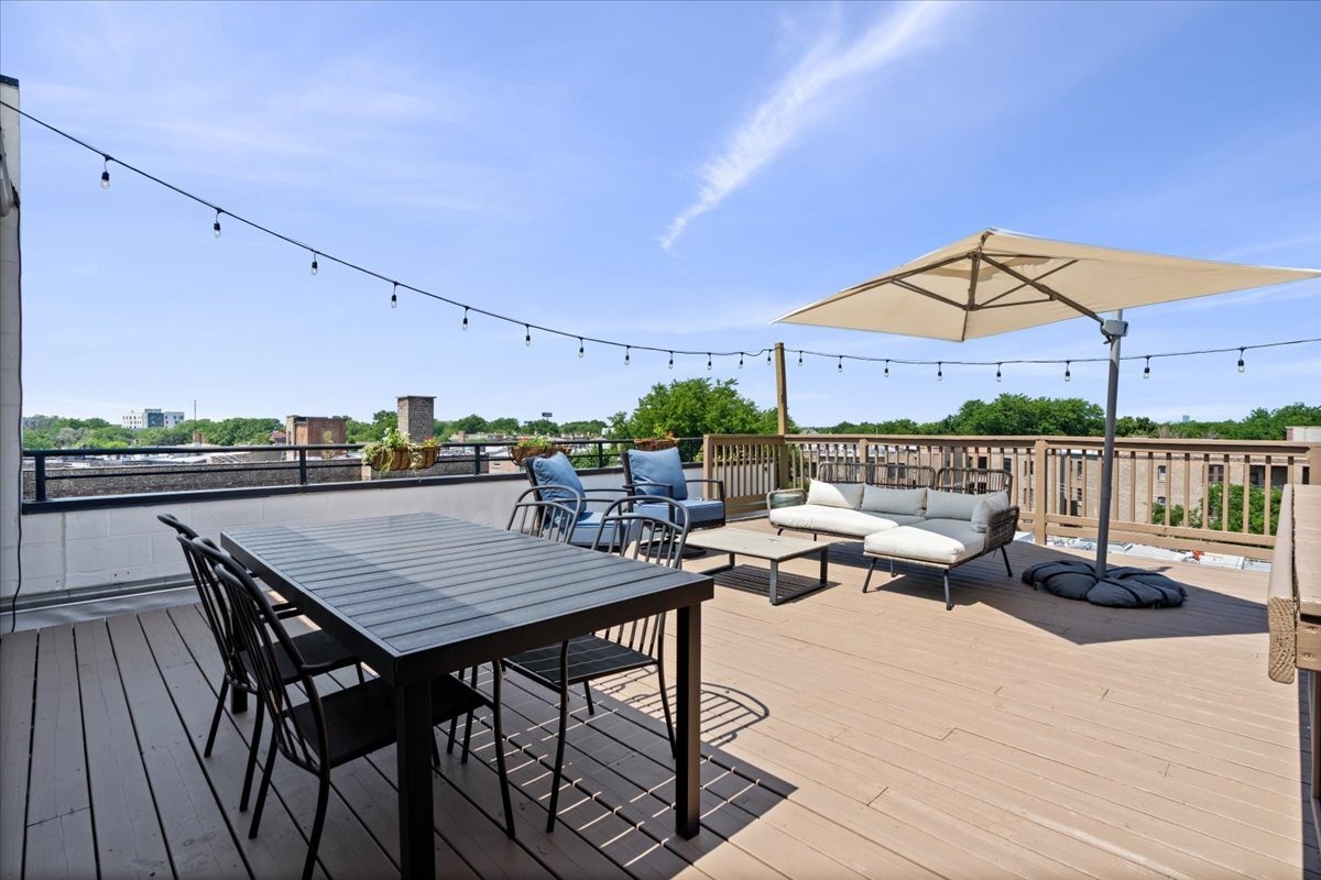Milwaukee Ave, Chicago, IL 60647 #1