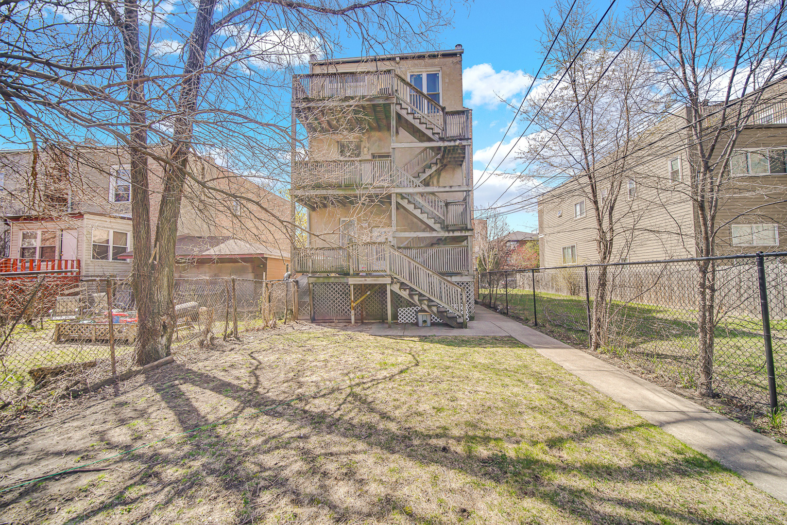 Woodlawn Ave, Chicago, IL 60637