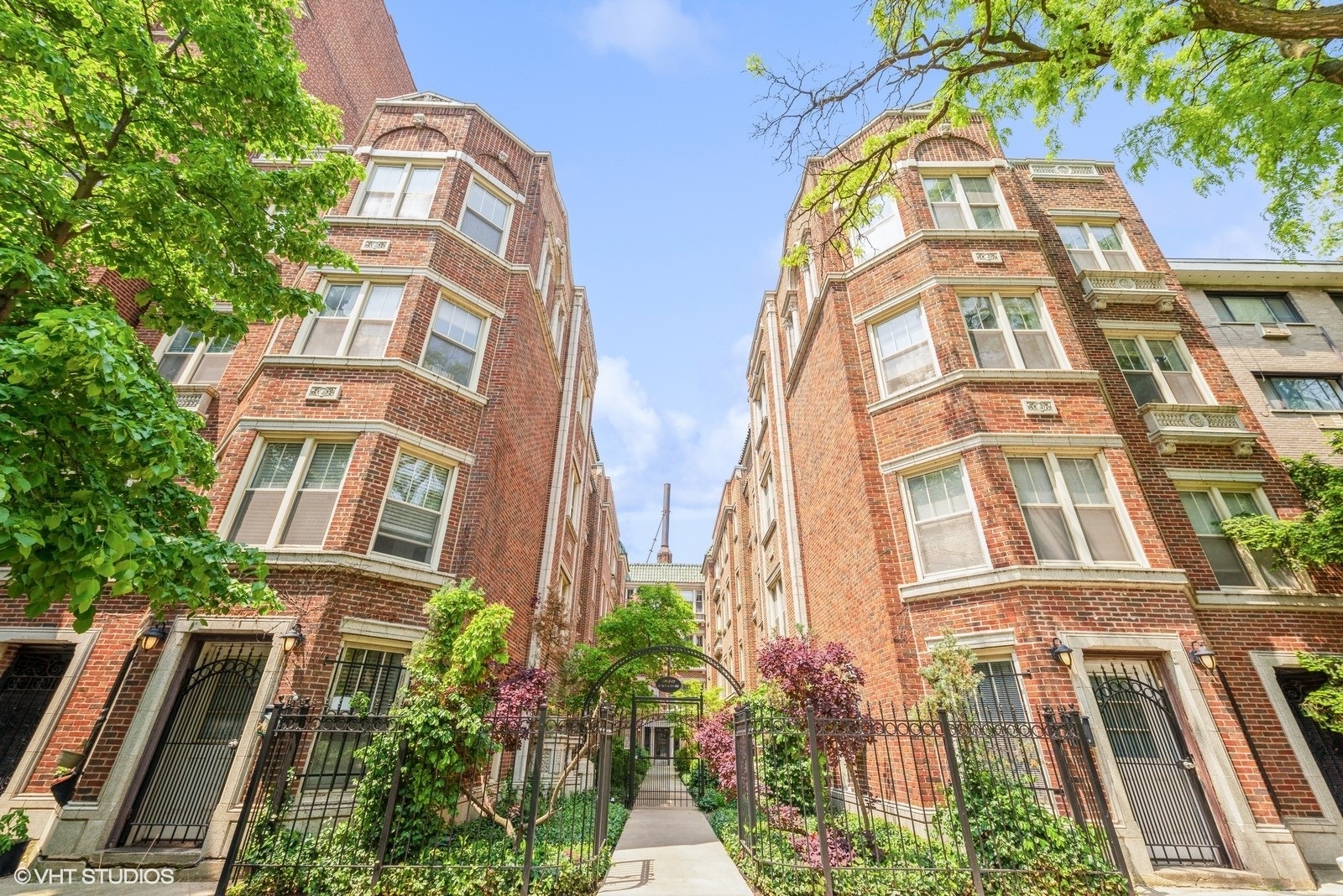 Kenmore Ave, Chicago, IL 60640 #1