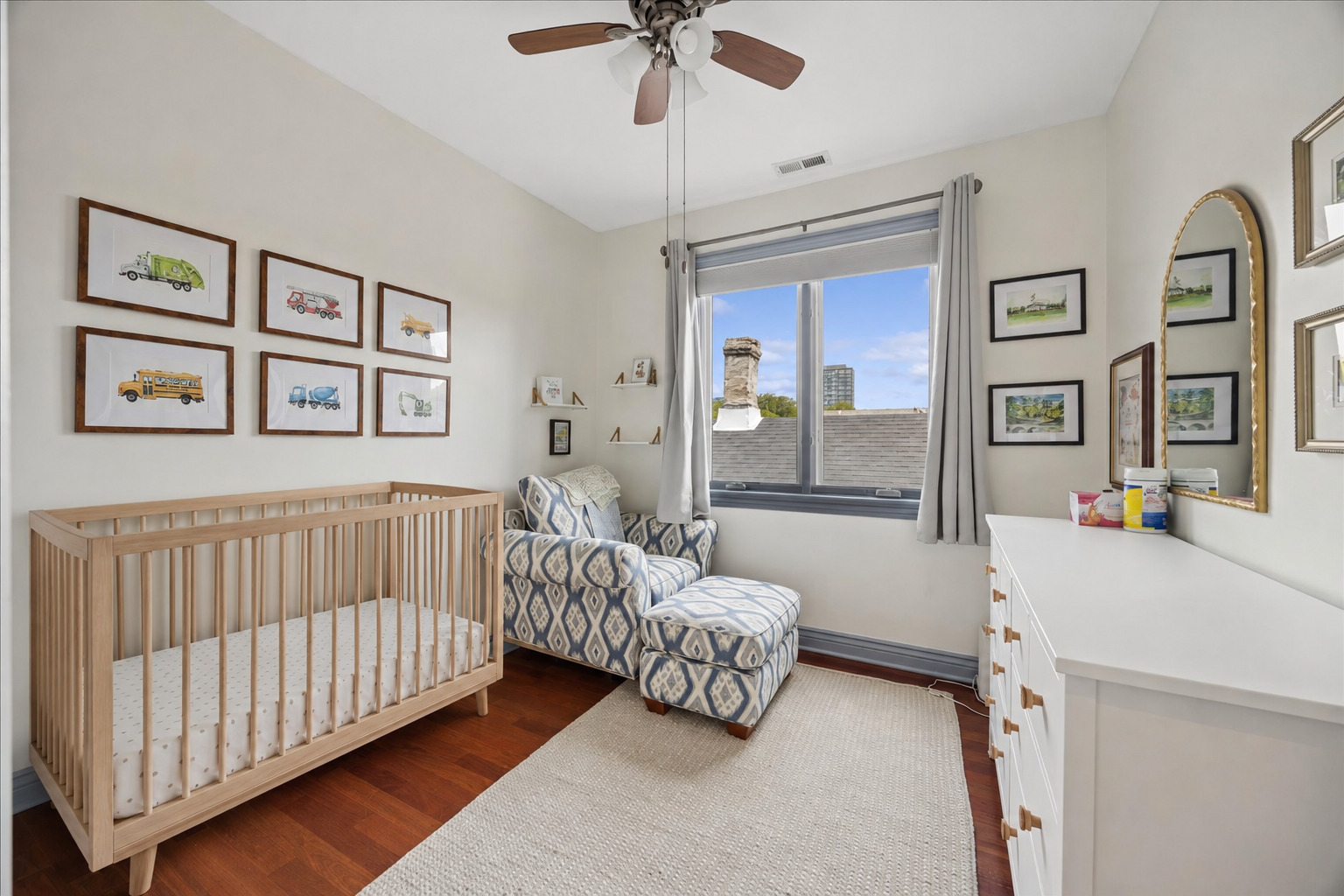 Miller St, Chicago, IL 60607