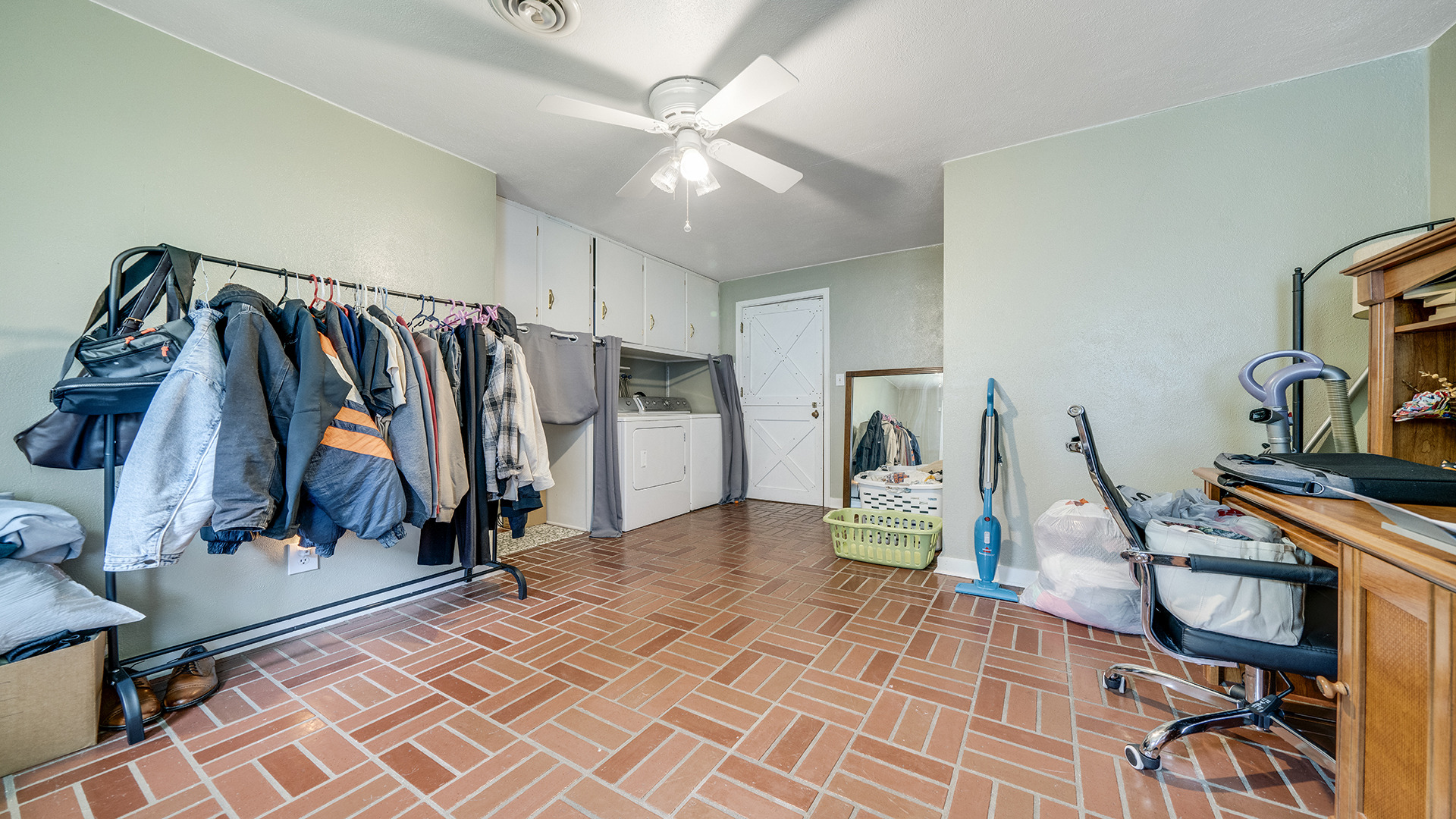 4th St, Byron, IL 61010