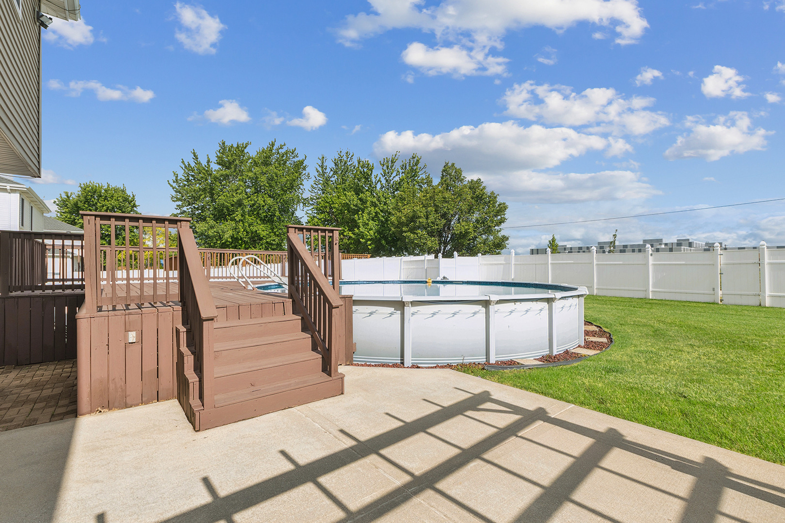 Ridgefield Dr, Manhattan, IL 60442